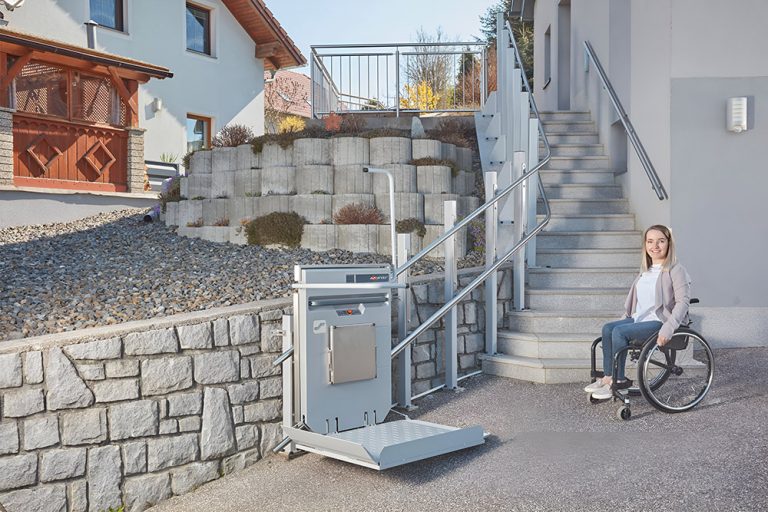 Elevador-escaleras-exterior-PETC-AS (1)