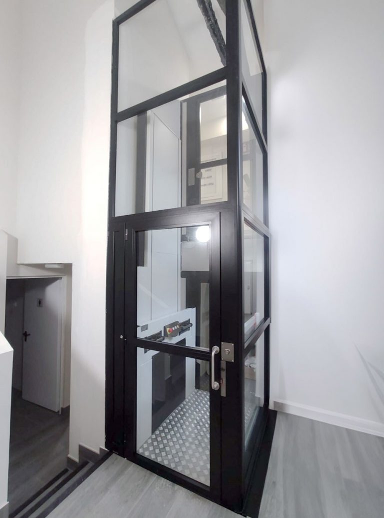 Elevador-vertical-escaleras-EVP-E (2)