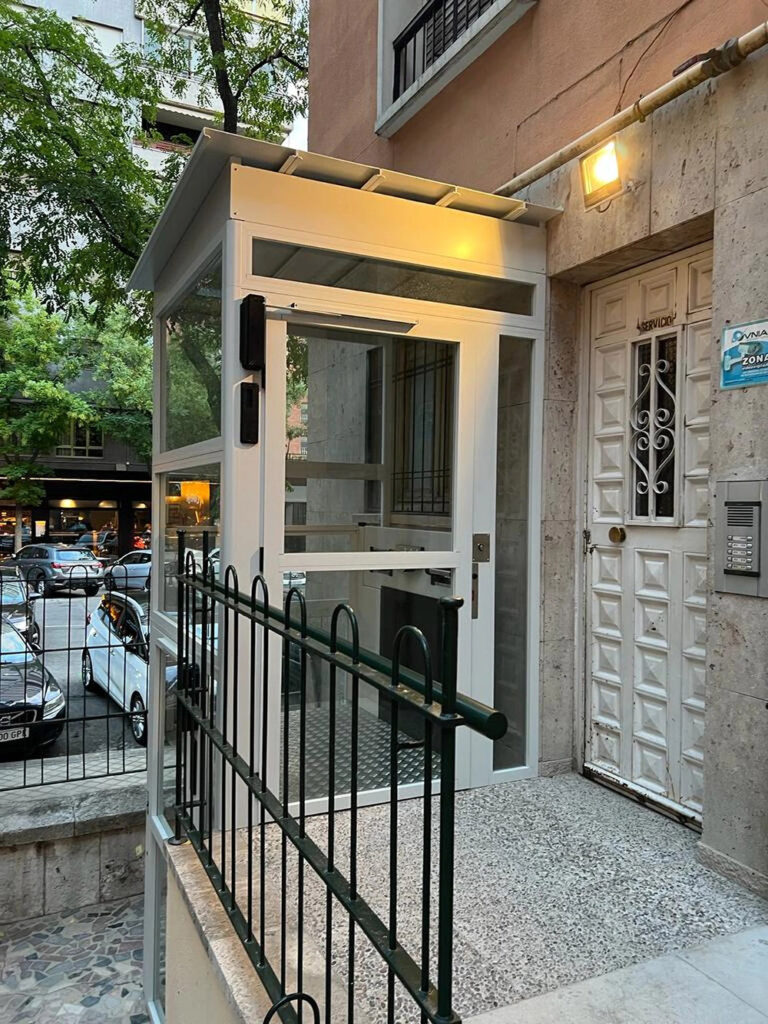 Elevador-vertical-escaleras-EVP-E (20)