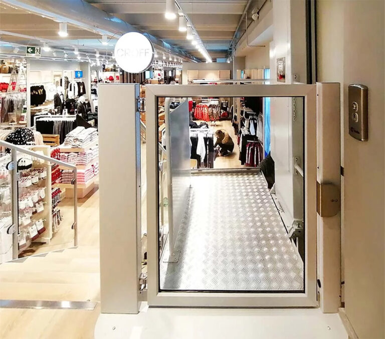 Elevador-vertical-escaleras-EVP-I-(5)-centro-comercial