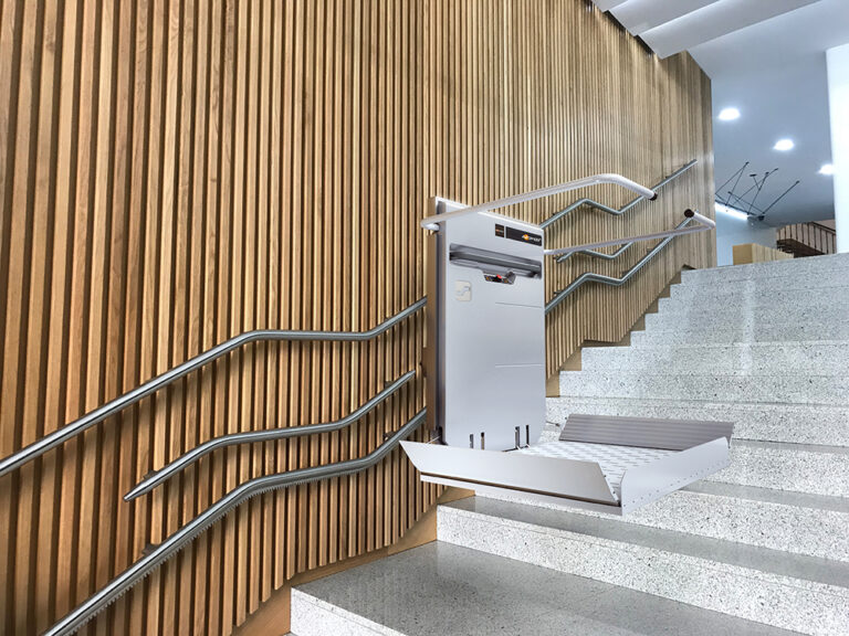 Plataforma-salvaescaleras-PETC-AS-PORTADA