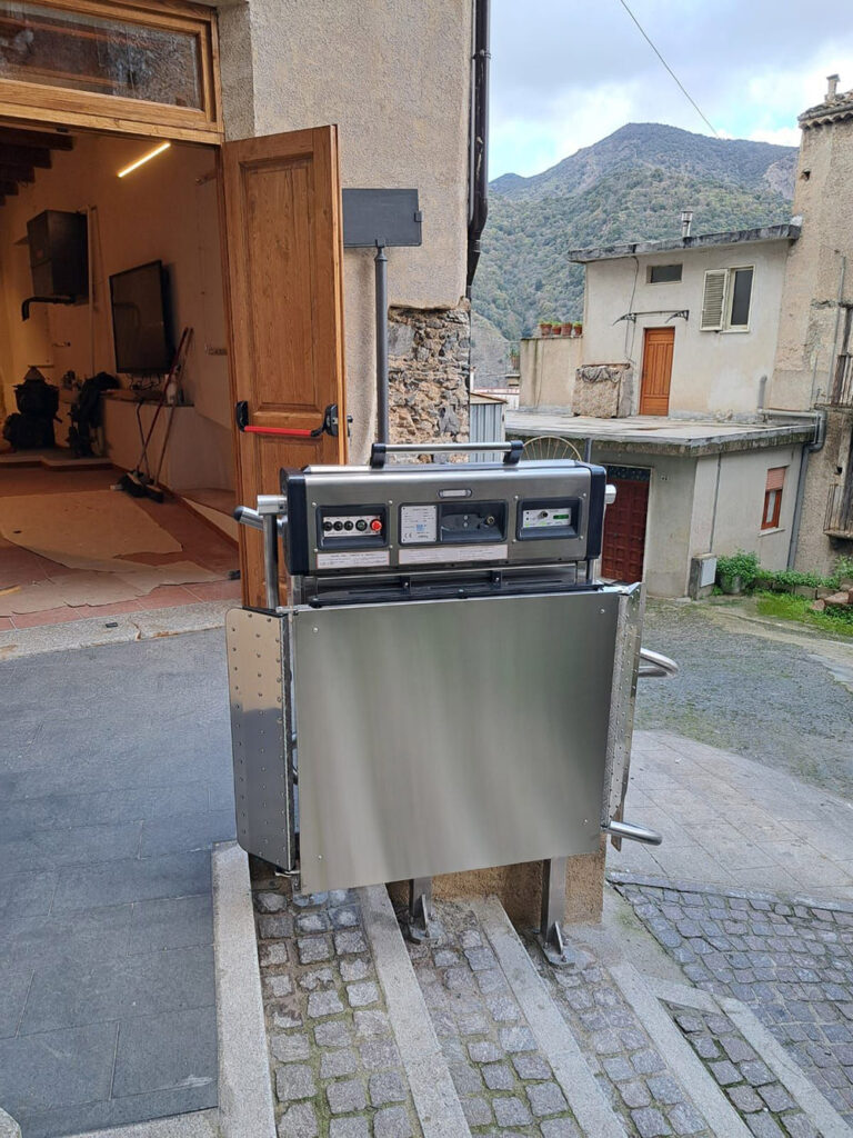 Plataforma-salvaescaleras-PETC-K (21)