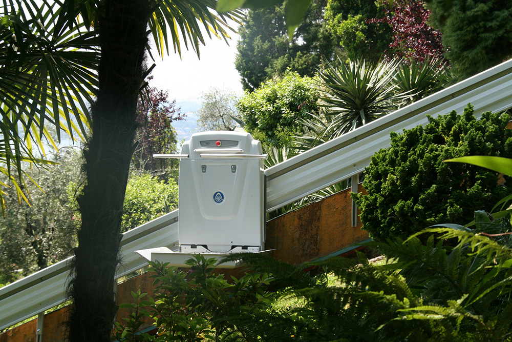 Plataforma salvaescaleras PETR SU PORTADA