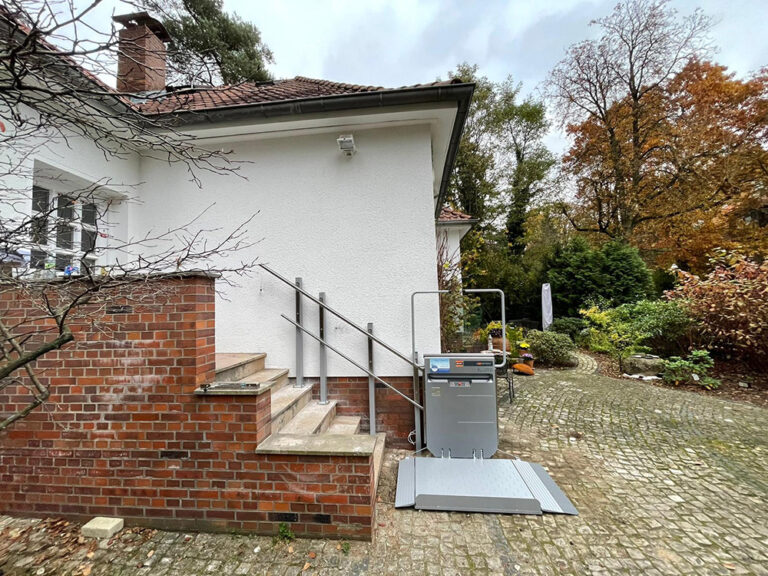 Plataforma-salvaescaleras-exterior-PETR-AS (2)