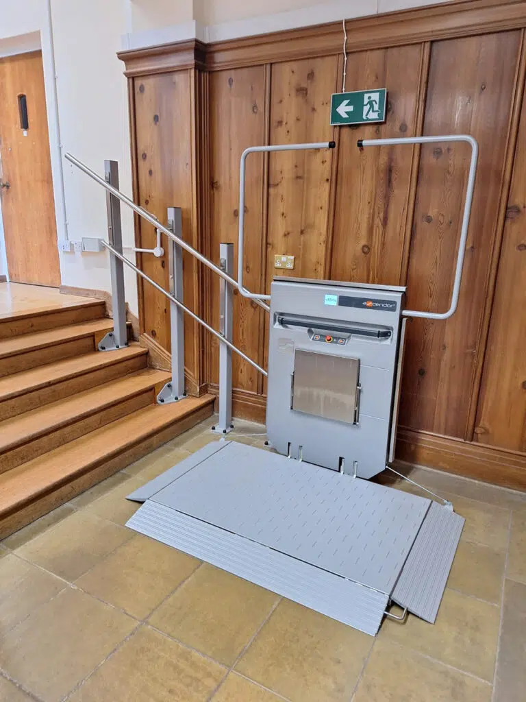 Plataforma-salvaescaleras-exterior-PETR-AS (5)