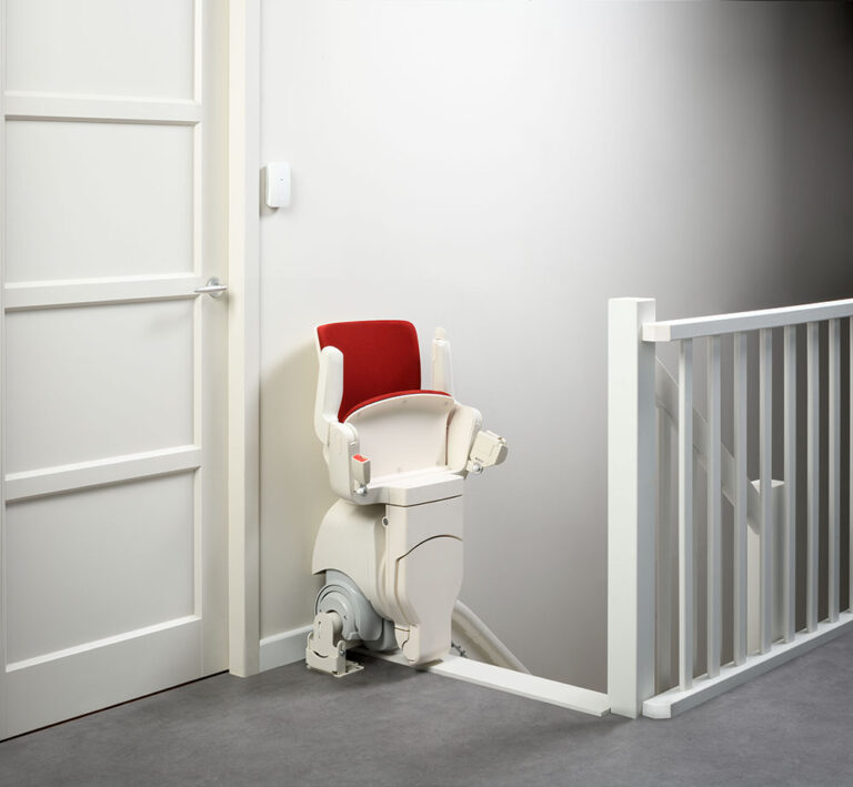 Silla-salvaescaleras-STC-AIR-arriba-escalera (3)