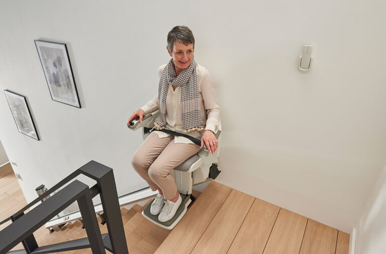 Silla-salvaescaleras-Str-f-Str-Extra-arriba-escaleras (3)