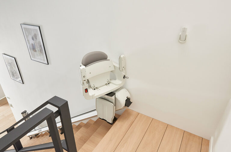 Silla-salvaescaleras-Str-f-Str-Extra-arriba-escaleras (5)