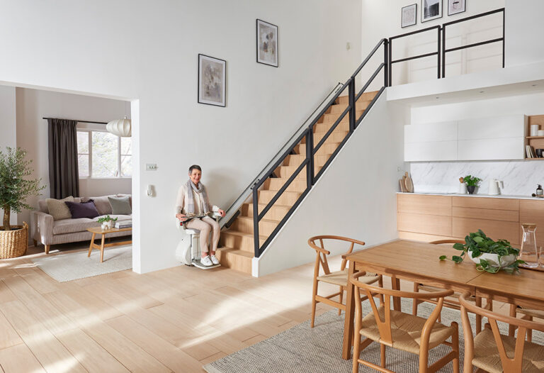 Silla-salvaescaleras-Str-f-Str-Extra-movimiento (1)