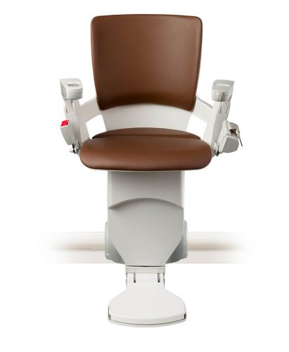 67c5ae552ed1ea9337f449f7_Monte-escalier-Otolift-Modul-Air-Smart-Cuir-Chataigne