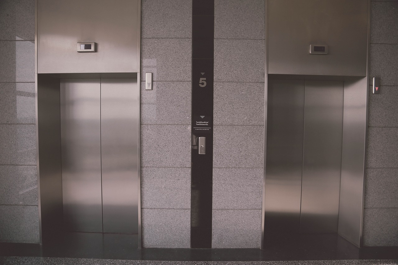 elevator 939515 1280 1